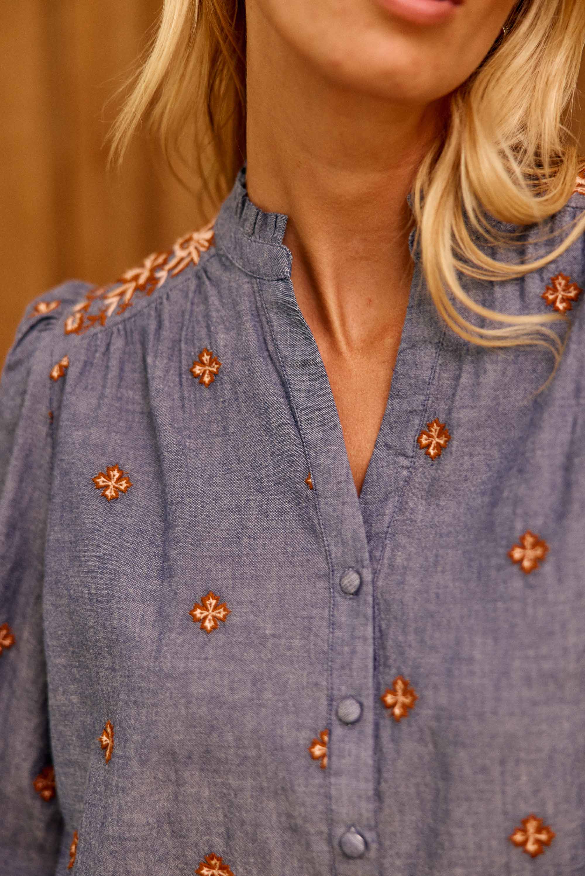 Blouse brodée bleue - Belen