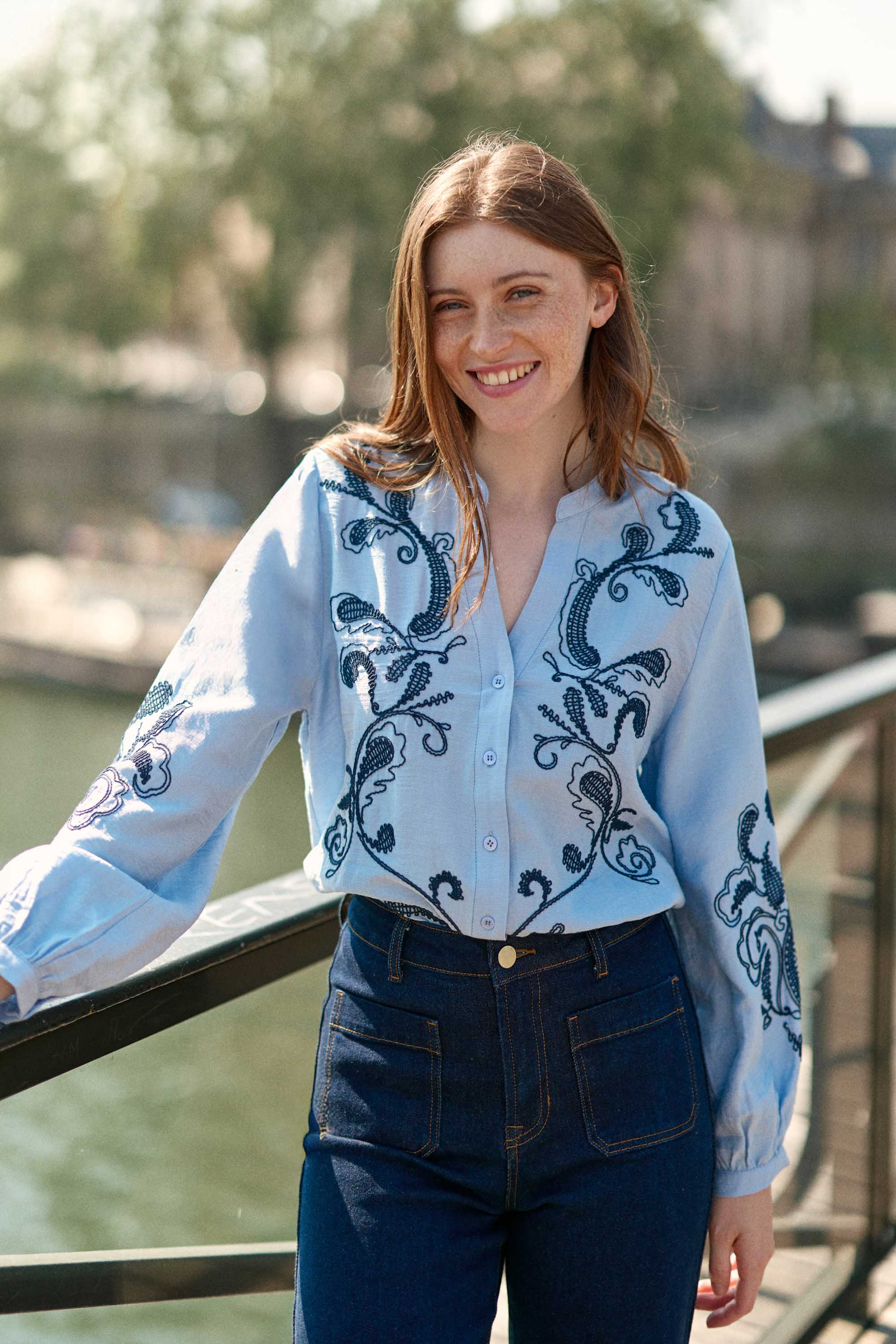 Blouse brodée bleue - Beyta
