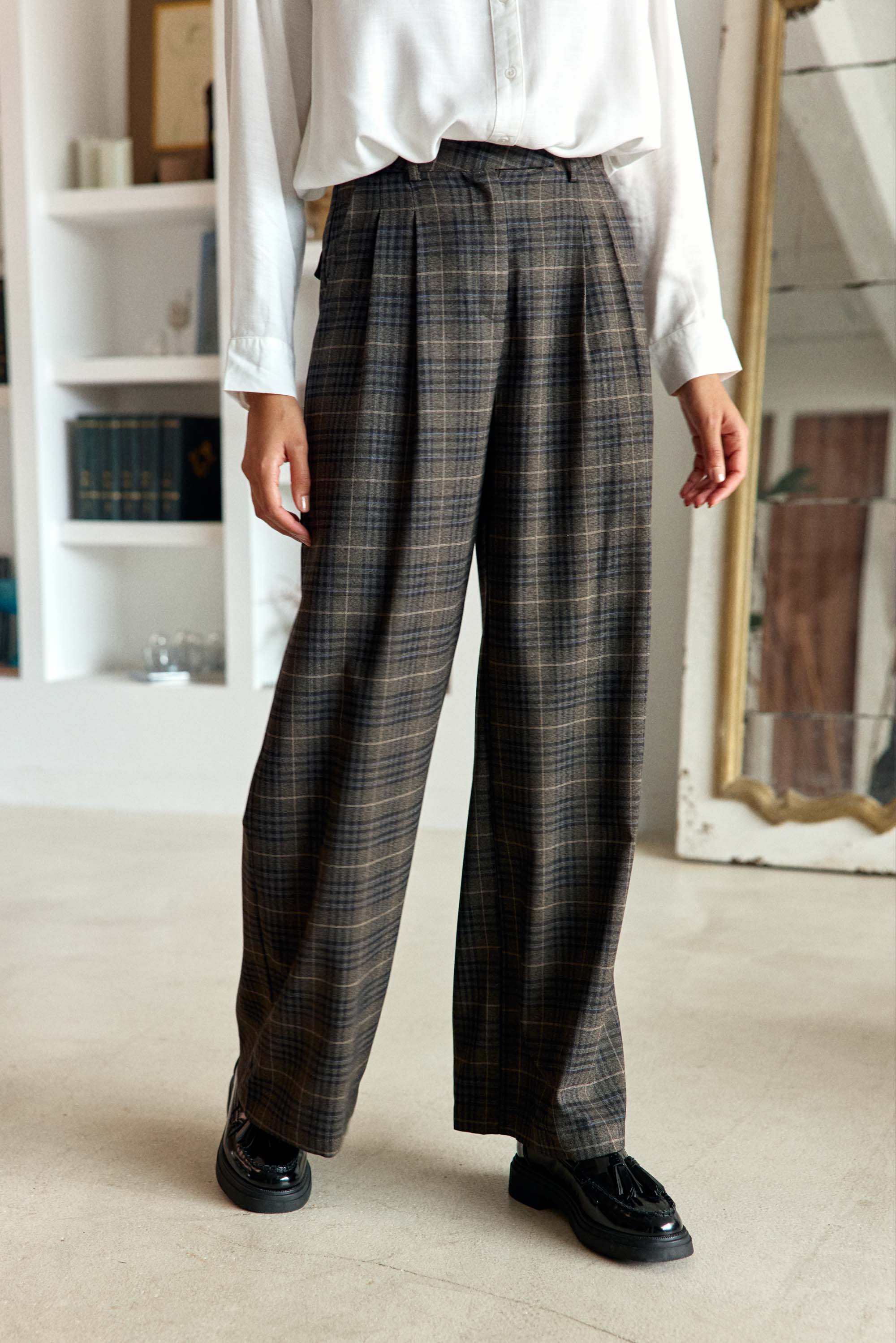 Pantalon droit à plis carreaux - Panya