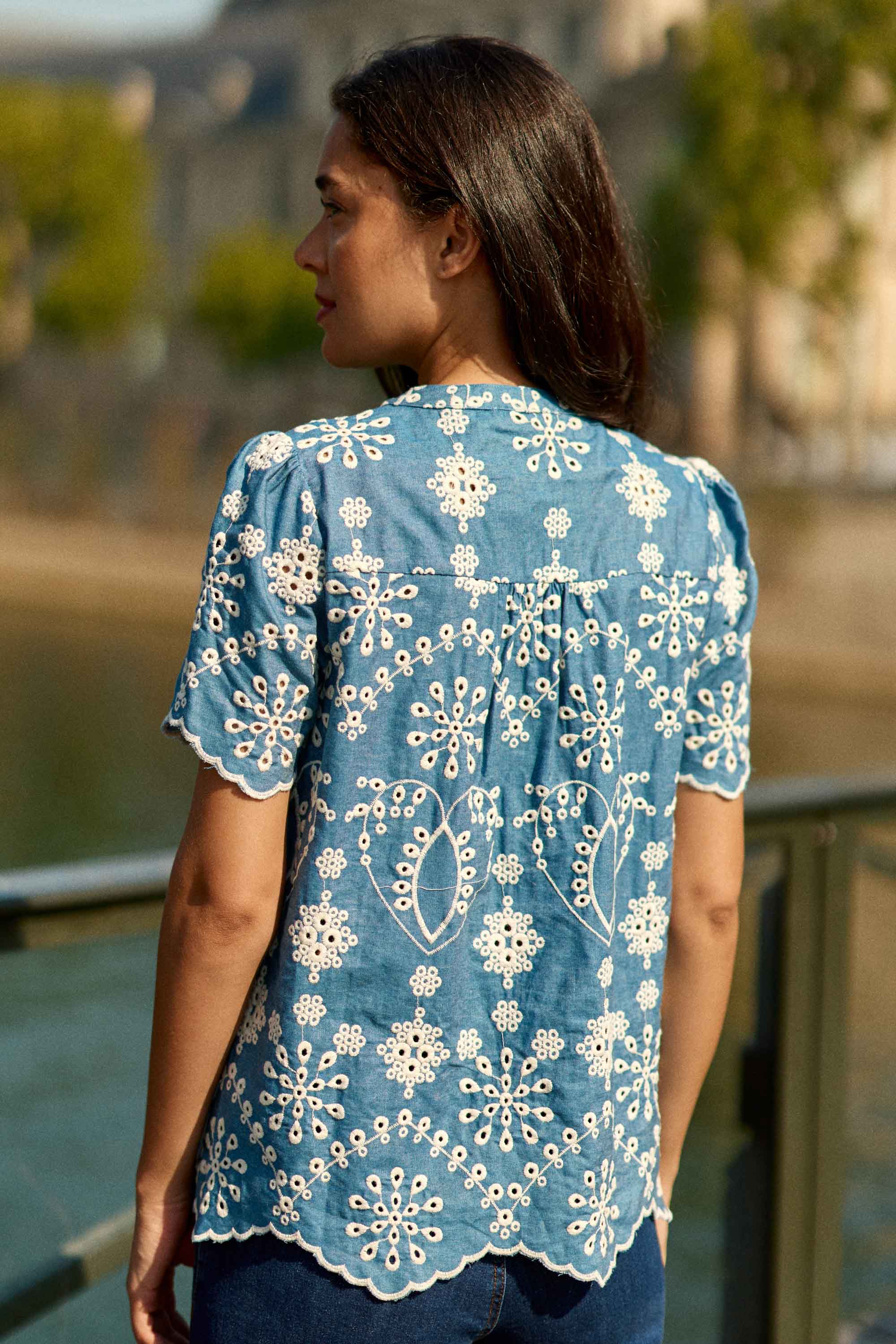 Top brodé manches courtes - Thea